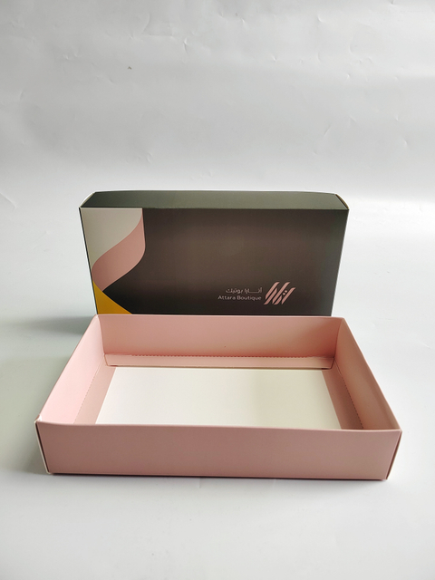 带有徽标的香水的时尚纸板纸盒